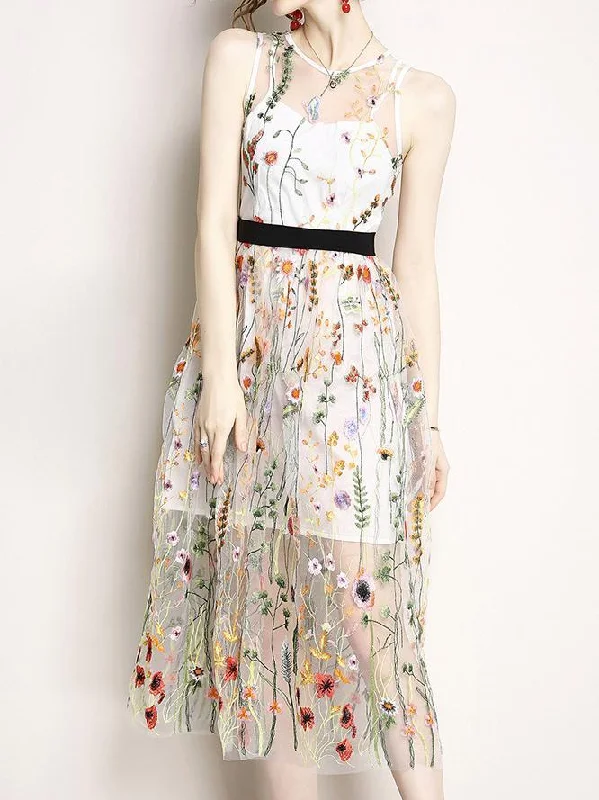 Sleeveless Embroidered Beach Dress Winter unclassified dresses